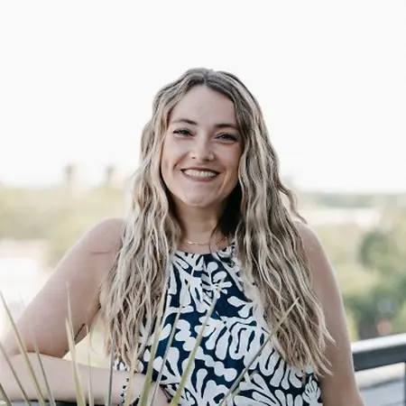 Jenna D'Annunzio, Co-Owner || Holistic Business, Life + Success Coach on Influential Women
