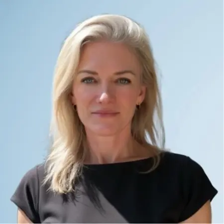 Sara Paris, HR Consultant & Executive Coach on Influential Women