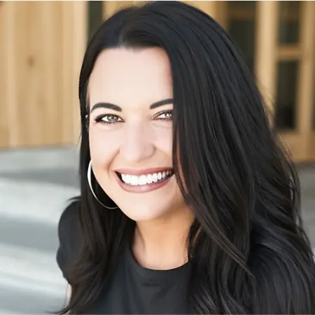 Crystal Iott, Travel Designer on Influential Women