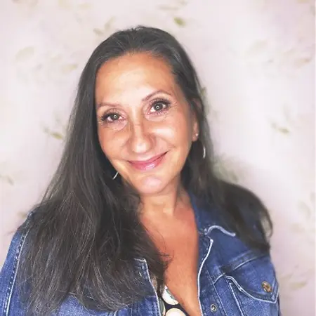Lisa Widbin, Educator and Content creator on Influential Women