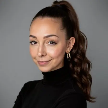 Madison Almkari, Account Executive on Influential Women