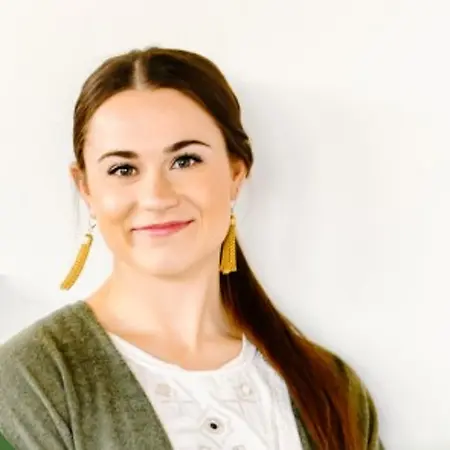 Caroline Ellingboe Shields, Graphic Designer on Influential Women