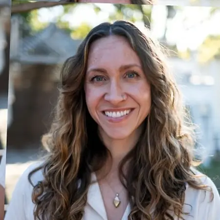 cailin corbett, Co-Founder & Innovation Lead on Influential Women