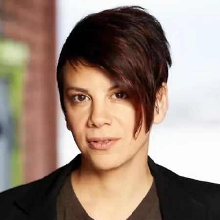 Hida Viloria, Book Author on Influential Women
