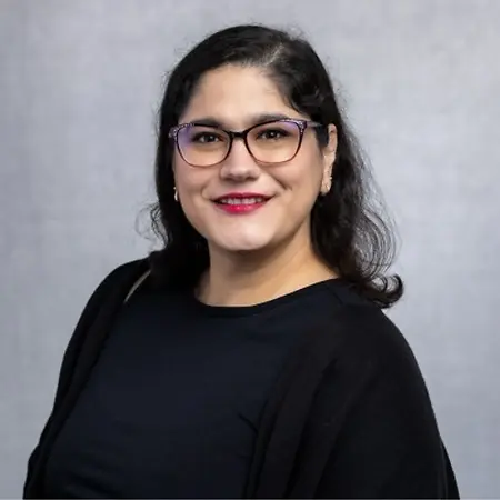 Valeria Yepez, Therapy Consultant on Influential Women