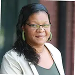 Sabra Wilson, Customer Service Agent / Entrepreneur on Influential Women