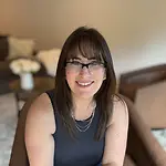 Samantha Fine, Founder / Meta Ads & Funnel Strategist on Influential Women
