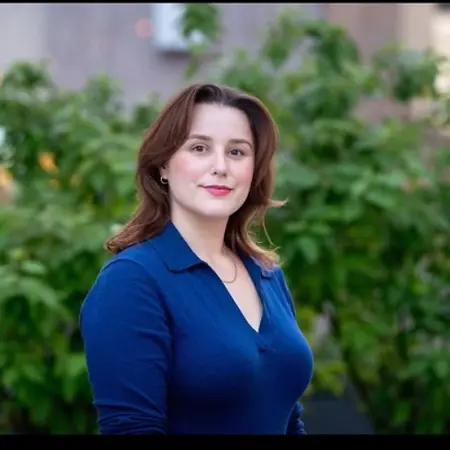 Valentina Krasniqi, Waitress on Influential Women
