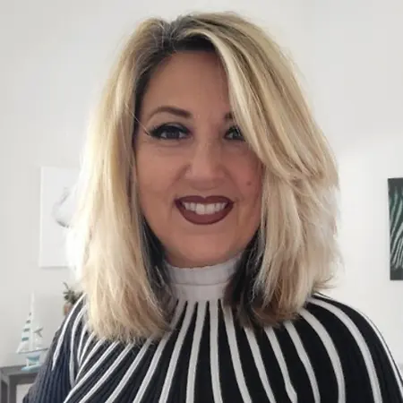 Rachelle Rogers, Client Solutions Manager on Influential Women