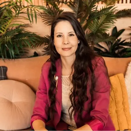 Dee Murdock, Case Manger on Influential Women