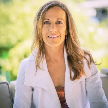 Virginia Keagle, Executive Assistant, Technology Strategy Division, Verizon on Influential Women