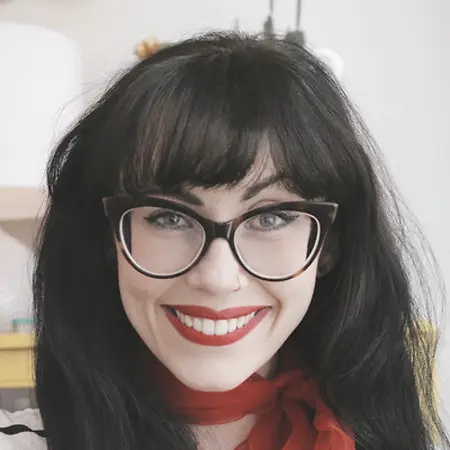 amber apple, Business Development & Marketing Strategist on Influential Women