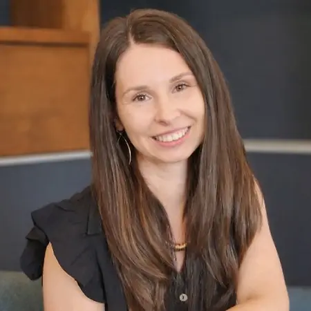 Teodora Juduc, Founder | Leadership Speaker & Trainer on Influential Women