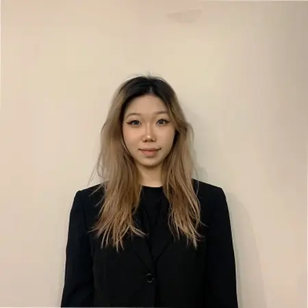 Siqi Li, Finance and Investor Relations Manager on Influential Women