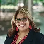 Jenny Virginia Ibarra Rosales, Founder and Host on Influential Women