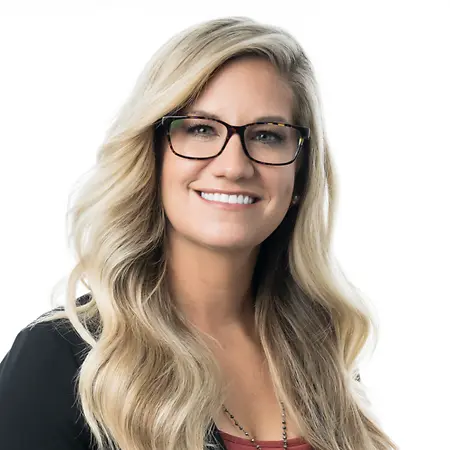 Amanda Ensor, Keynote Speaker | Veterinary Industry Advisor | Leadership & Well-Being Advocate on Influential Women