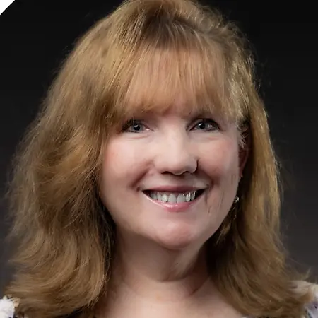 Eileen MacNamara, Outpatient and Trauma Therapist at Cross Valley Counseling on Influential Women