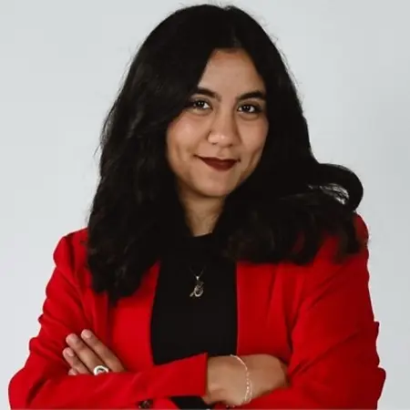 Rezvan Rrajabipour, College Disciple Making Associate/Creative Content Coordinator on Influential Women