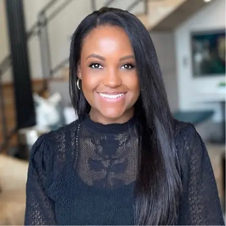 Aleiyah Sanders, Account Executive on Influential Women