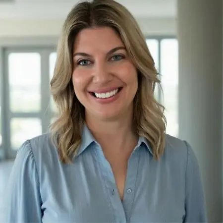 Noelle Greenway, Sr. Manager Social Media and Innovation on Influential Women