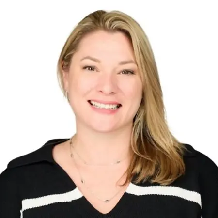 Lauren McIntyre, Principle, Sales Operations Business Partner - Renewals and ISR Customer Growth on Influential Women