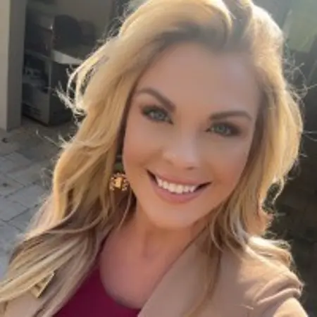 Stephani Goulet, Business Development Manager on Influential Women