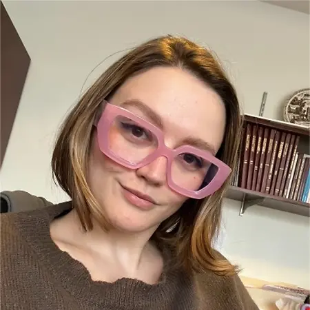 Rachel Vouvalis, Executive and Administrative Assistant on Influential Women