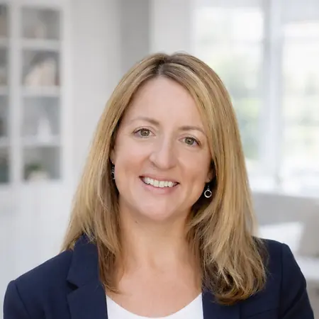 Amber Rakoczy, Founder/Director on Influential Women