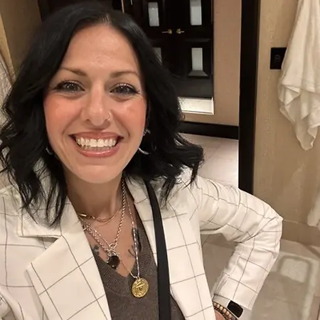 Amanda Gavarny, Spiritual Life Coach and Intuitive Healing on Influential Women