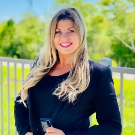 Yvonne Gamarra, Community Manager on Influential Women