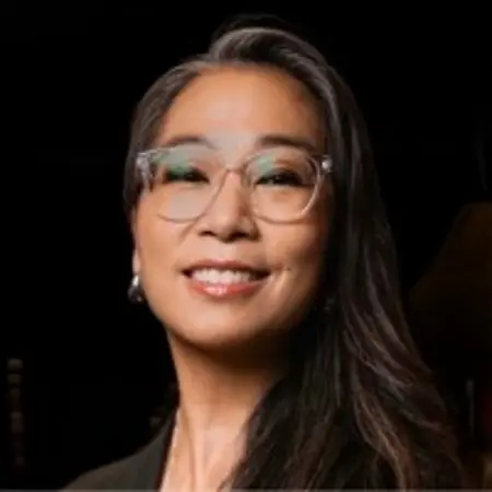 Dea Chincuanco, Independent Consultant on Influential Women