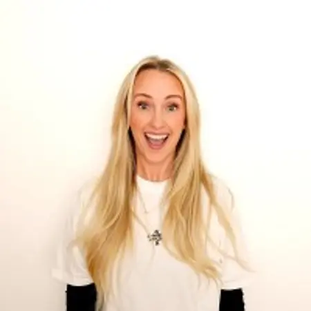 Nicole Walker, Freelance Group Account Director on Influential Women