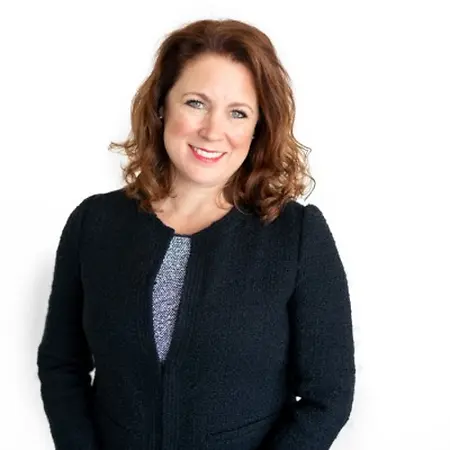 Lynne Nash, Attorney - Mediator on Influential Women