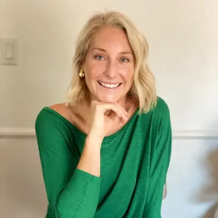 Sarah Luibel, Founder/Marketing Manager | Client Success | Program Management Sea of Her on Influential Women