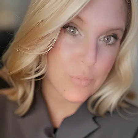 Jennifer Stewart, SRG Professional Recruiting Manager on Influential Women