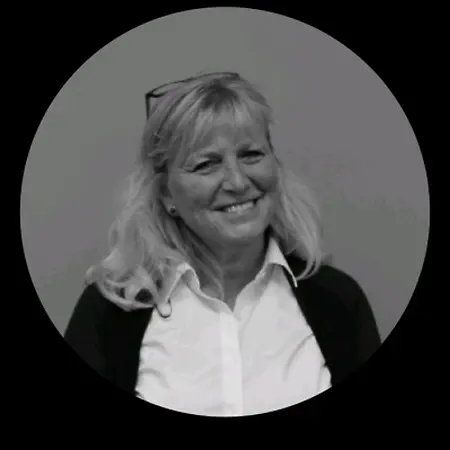 Malana Harpst, Senior AR Collections and Billing Manager on Influential Women
