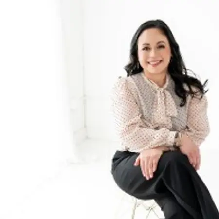 Glory Lichon, Founder | Speaker on Embodied Leadership on Influential Women