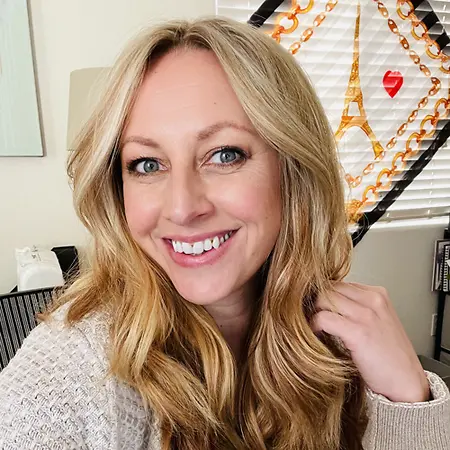 Ashley Ponciroli, Owner & Master Storyteller on Influential Women