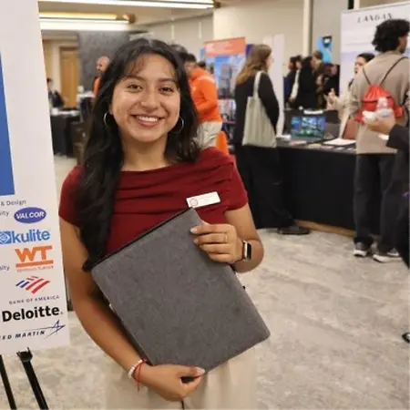 Nathaly Alpapucho, President on Influential Women
