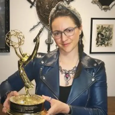 Sara Lynn\\ Krupnick, Line Producer / EIC on Influential Women