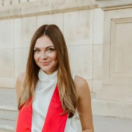 Kayla Kunkel, Social Media Marketing Consultant on Influential Women