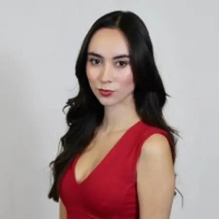 Victoria Macias, Social Media Manager on Influential Women