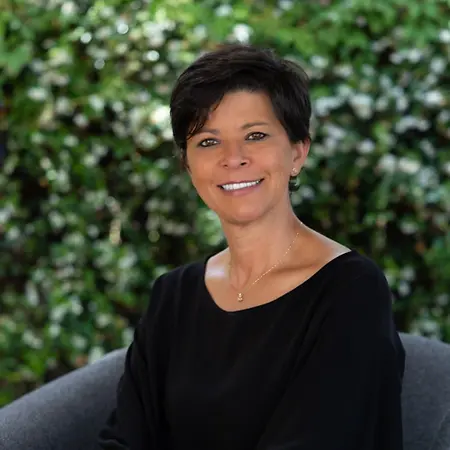 Liane Brito Baddorf, DISC Profile Analyst/Facilitator - Analista de Perfil Comportamental DISC on Influential Women