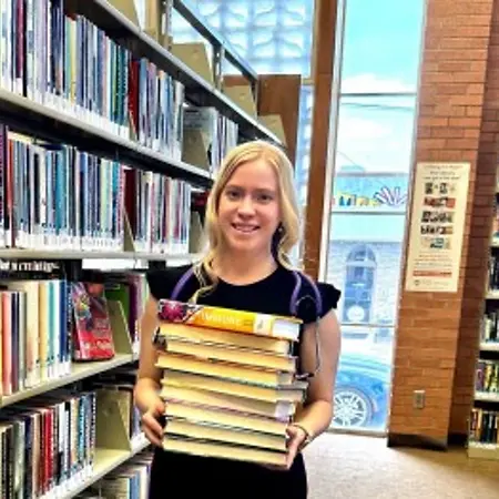 Shayla Crafton, Volunteer on Influential Women