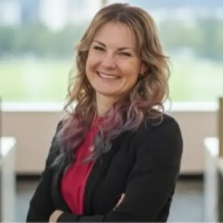 Erynne Zhang, Founder & Fractional Chief Communications Officer on Influential Women