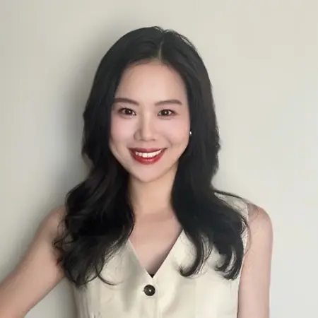 NIKI LI, Senior Program Coordinator on Influential Women