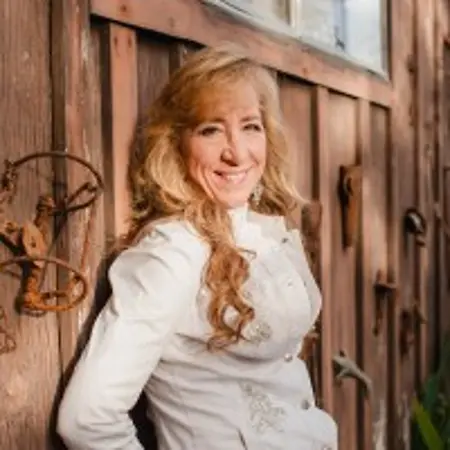 Jackie Golden, CX Consulting Expert on Influential Women