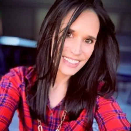 Lauren  Sabella, Project Manager on Influential Women