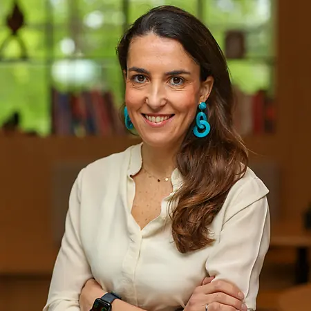 Cristina Lopez y Royo, Vice President of HR, Americas on Influential Women