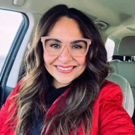 Amanda Saenz, Senior Key Account Sales Manager on Influential Women